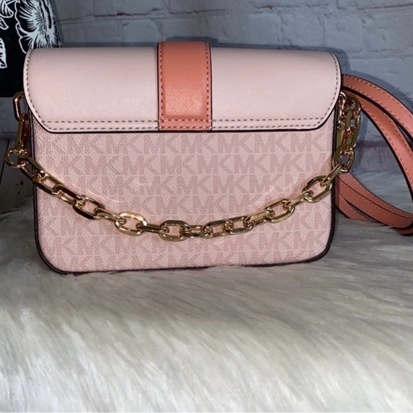 Michael Kors CARMEN 2pc Set - Picture 4 of 8